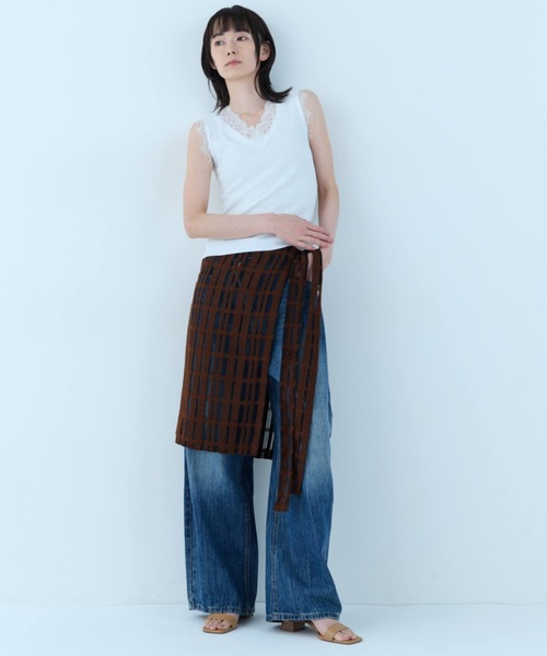 flaeu(フラユ)の「Lace Rib Sleeveless Top(タンクトップ・レディース・ホワイト/ブラック・FREE)」の15枚目の写真