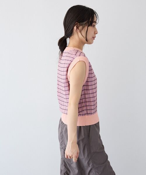 CRAFT STANDARD BOUTIQUE(クラフトスタンダードブティック)の「リンクスチェックニットベスト(ベスト・レディース・ライトグレー/ブルー/パープル・FREE)」の6枚目の写真