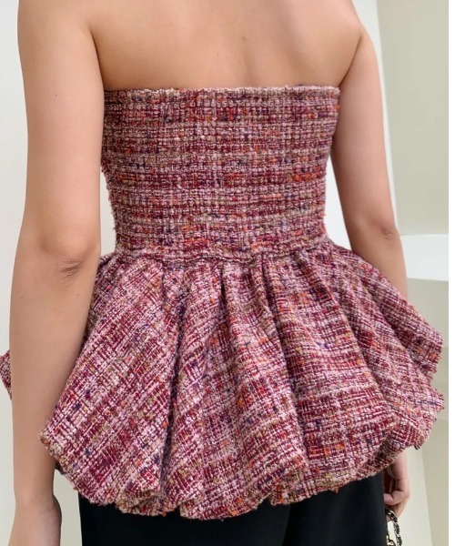 BIRTHDAY BASH(バースデイバッシュ)の「TWEED HEMBALLOON PEPLUM TOPS(ツイードヘムバルーンぺプラムトップス)(その他トップス・レディース・ネイビー/レッド・MEDIUM/SMALL)」の8枚目の写真