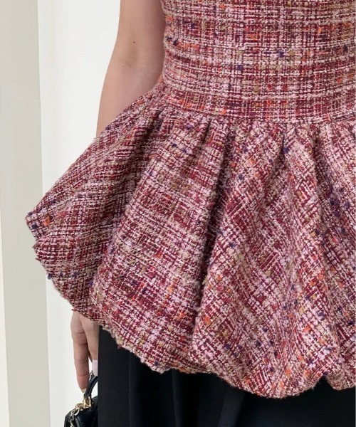 BIRTHDAY BASH(バースデイバッシュ)の「TWEED HEMBALLOON PEPLUM TOPS(ツイードヘムバルーンぺプラムトップス)(その他トップス・レディース・ネイビー/レッド・MEDIUM/SMALL)」の9枚目の写真