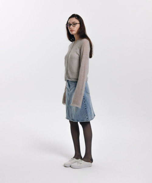 haag(ヘイグ)の「a denim skirt (light blue)(スカート・レディース・その他・MEDIUM/SMALL)」の11枚目の写真