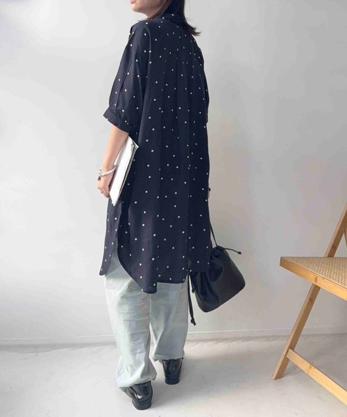 AS KNOW AS plus（アズノゥアズプラス）の「◯タックデザイン 5分袖シャツワンピース（ワンピース・レディース・ホワイト系/ダークグリーン系/ネイビー系・FREE）」の5枚目の写真