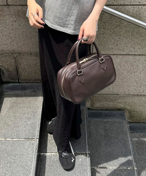 fredy emue（フレディエミュ）の「FR横長レザーボストンバッグ（ボストンバッグ・レディース・ブラウン/ダークブラウン/ブラック・FREE）」の10枚目の写真