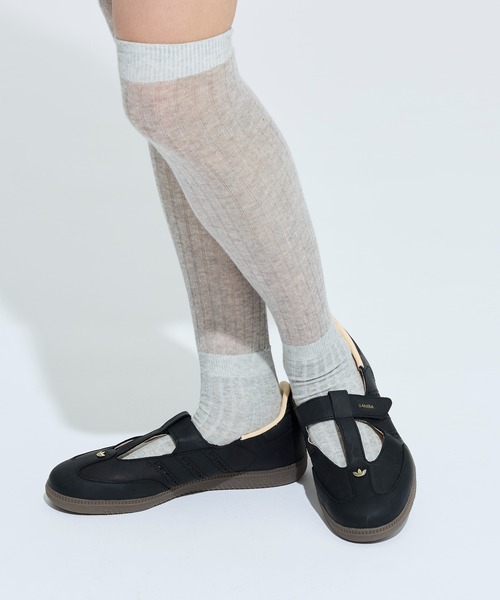 adidas(アディダス)の「サンバ ジェーン / Samba Jane シューズ / メリージェーンシューズ / アディダスオリジナルス adidas Originals(スニーカー・レディース・ブラック・28.0cm/25.0cm/24.5cm/22.0cm/22.5cm/23.0cm/24.0cm/23.5cm/27.5cm/27.0cm/25.5cm/26.0cm/26.5cm)」の2枚目の写真