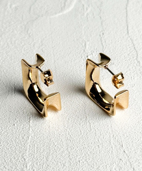 MAISON SELECT(メゾンセレクト)の「7C3 ニュアンス ワイドメタルピアス(ピアス(両耳用)・レディース・シルバー/シルバー系/ゴールド系/ゴールド・ONESIZE)」の14枚目の写真