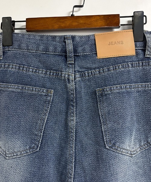 ONEP STAR(ワンピスター)の「ヘリンボーン調ルーズストレートデニムパンツ(デニムパンツ・レディース・ブルー・SMALL/MEDIUM/LARGE/X-LARGE)」の4枚目の写真