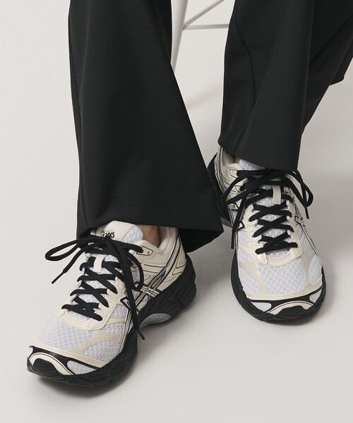 ASICS（アシックス）の「＜asics＞GEL-CUMULUS16 スニーカー（スニーカー・レディース・ナチュラル・23.5cm/25cm/24cm/24.5cm）」の2枚目の写真