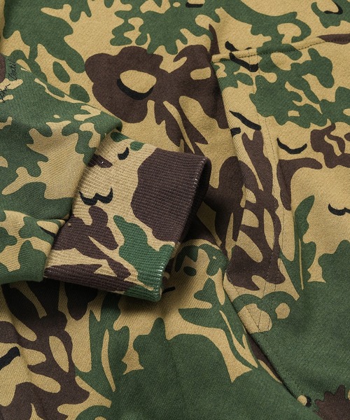 NOMA t.d.(ノーマティーディー)の「Camo Flower Hoody(パーカー・メンズ・オリーブ・3/4)」の4枚目の写真