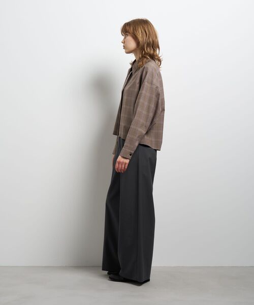 LANVIN en Bleu（ランバンオンブルー）の「ウールトロピカルドルマンフォルムシャツ（シャツ/ブラウス・レディース・ベージュ/ブラウン・38）」の10枚目の写真