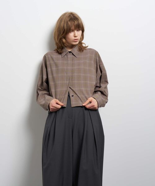 LANVIN en Bleu（ランバンオンブルー）の「ウールトロピカルドルマンフォルムシャツ（シャツ/ブラウス・レディース・ベージュ/ブラウン・38）」の12枚目の写真