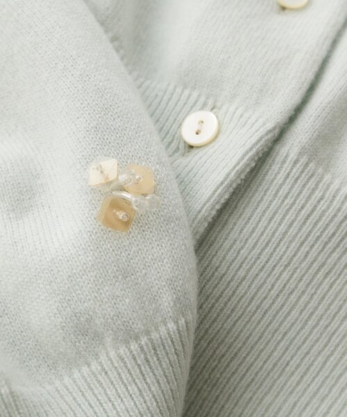 Whim Gazette(ウィムガゼット)の「ビーズ刺繍ニットカーディガン(カーディガン/ボレロ・レディース・ミント/グレー・FREE)」の3枚目の写真