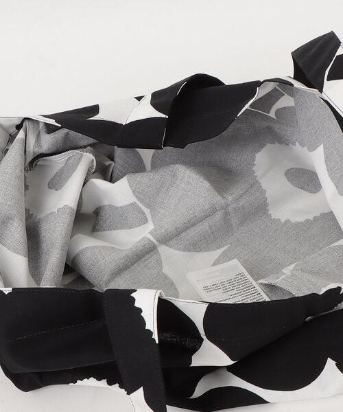 marimekko（マリメッコ）の「Pieni Unikko / Tote bag 44X43（トートバッグ・レディース・ホワイト系その他・FREE）」の5枚目の写真