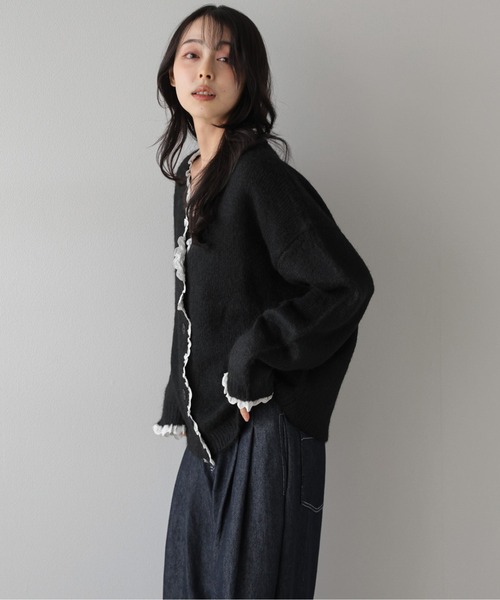 AMELY(エミリー)の「フリルニットカーディガン/羽織り/ふんわり(カーディガン/ボレロ・レディース・ブラック/ベージュ/グレー・フリー)」の5枚目の写真