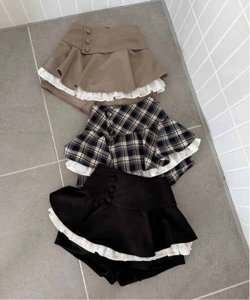 one after another NICE CLAUP(ワンアフターアナザーナイスクラップ)の「【SMサイズ展開】バックレースアップ/サイド釦レイヤードスカパン(スカート・レディース・ブラック/ネイビー系/ベージュ・MEDIUM/SMALL)」の15枚目の写真