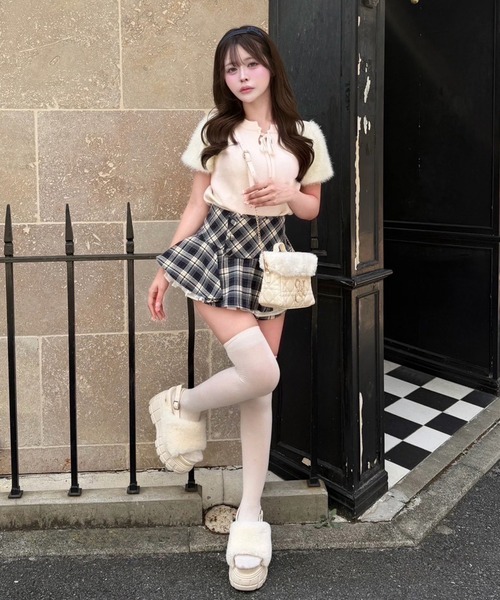 one after another NICE CLAUP(ワンアフターアナザーナイスクラップ)の「【SMサイズ展開】バックレースアップ/サイド釦レイヤードスカパン(スカート・レディース・ブラック/ネイビー系/ベージュ・MEDIUM/SMALL)」の5枚目の写真