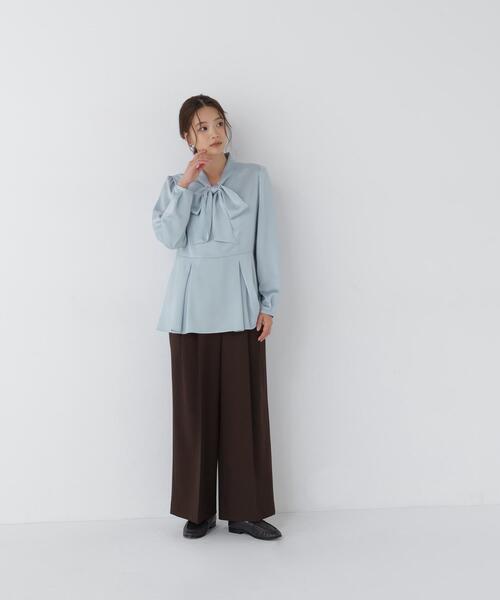NATURAL BEAUTY BASIC（ナチュラルビューティーベーシック）の「リボンタイペプラムブラウス（シャツ/ブラウス・レディース・ベージュ/オフホワイト/ブルー・FREE）」の12枚目の写真
