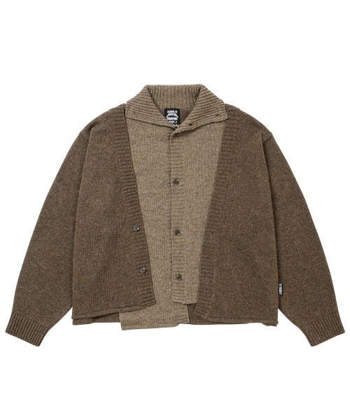 AJOBYAJO（アジョバイアジョ）の「Double Layered Turtleneck Cardigan [BROWN]（カーディガン/ボレロ・レディース・その他・MEDIUM/LARGE）」の2枚目の写真