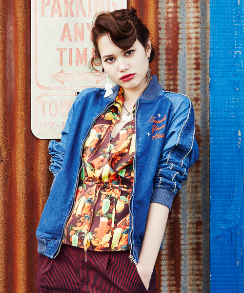 HYSTERIC GLAMOUR(ヒステリックグラマー)の「LIVE IN HYSTERIC刺繍 スカジャン(ブルゾン・レディース・インディゴブルー・MEDIUM/SMALL)」の1枚目の写真