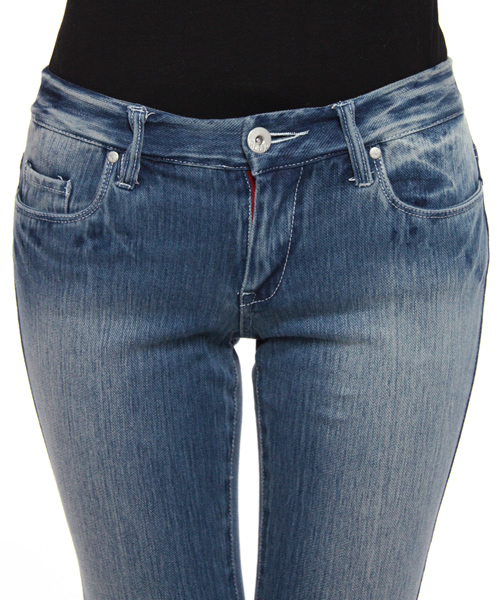 NANO universe(ナノユニバース)の「STUDS DENIM サイドジップ(デニムパンツ・レディース・インディゴブルー・24/25/26/27)」の4枚目の写真