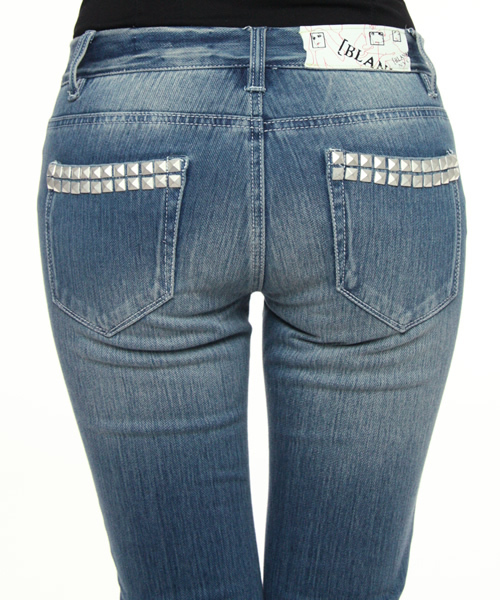 NANO universe(ナノユニバース)の「STUDS DENIM サイドジップ(デニムパンツ・レディース・インディゴブルー・24/25/26/27)」の5枚目の写真