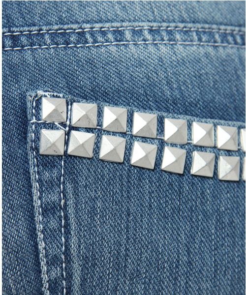 NANO universe(ナノユニバース)の「STUDS DENIM サイドジップ(デニムパンツ・レディース・インディゴブルー・24/25/26/27)」の10枚目の写真