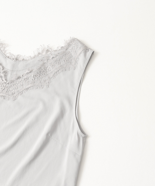 URBAN RESEARCH（アーバンリサーチ）の「UR レースレイヤードニット（ニット/セーター・レディース・ライラック/ネイビー/ベージュ系その他/ライトカーキ・FREE）」の19枚目の写真