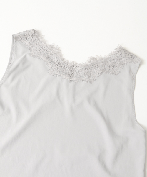 URBAN RESEARCH（アーバンリサーチ）の「UR レースレイヤードニット（ニット/セーター・レディース・ライラック/ネイビー/ベージュ系その他/ライトカーキ・FREE）」の21枚目の写真