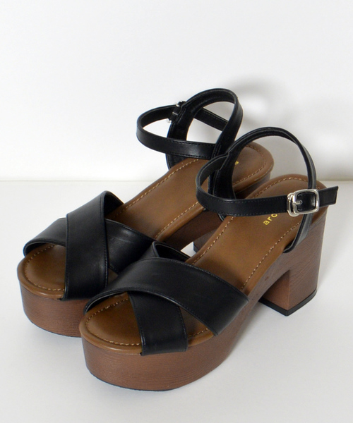 archives（アルシーヴ）の「クロスサンダル（サンダル・レディース・ブラック/ベージュ/ピンク系その他・MEDIUM/LARGE）」の4枚目の写真