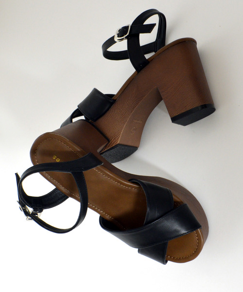 archives（アルシーヴ）の「クロスサンダル（サンダル・レディース・ブラック/ベージュ/ピンク系その他・MEDIUM/LARGE）」の6枚目の写真