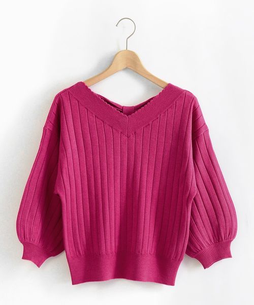 MAJESTIC LEGON（マジェスティックレゴン）の「後ろリボンVネックニット（ニット/セーター・レディース・ネイビー/ピンク/アイボリー/ラベンダー・MEDIUM）」の4枚目の写真