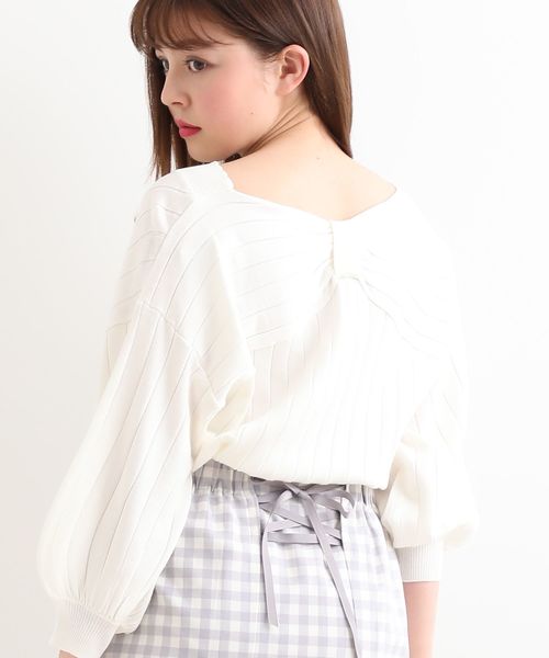 MAJESTIC LEGON（マジェスティックレゴン）の「後ろリボンVネックニット（ニット/セーター・レディース・ネイビー/ピンク/アイボリー/ラベンダー・MEDIUM）」の6枚目の写真