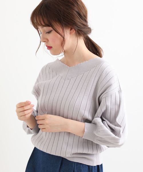 MAJESTIC LEGON（マジェスティックレゴン）の「後ろリボンVネックニット（ニット/セーター・レディース・ネイビー/ピンク/アイボリー/ラベンダー・MEDIUM）」の10枚目の写真