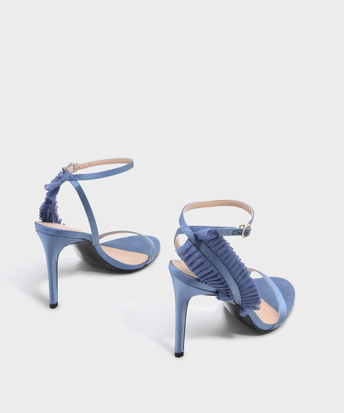 CHARLES & KEITH(チャールズ & キース)の「ラッフルディテールアンクルストラップサンダル / RUFFLE DETAIL ANKLE STRAP SANDALS(サンダル・レディース・ブラック/ブルー・23cm/24.5cm/22.5cm/23.5cm/25cm)」の8枚目の写真