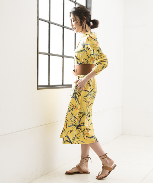 RIVE DROITE（リヴドロワ）の「フラワードットスキッパーワンピース（ワンピース・レディース・ブラック/イエロー・FREE）」の4枚目の写真