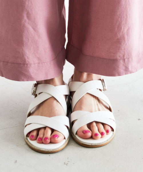 ORiental TRaffic（オリエンタルトラフィック）の「春夏★ダブルクロスフラットサンダル★8221（サンダル・レディース・ブラック/グリーン/ホワイト・LL/3L/L/M/S/SS）」の2枚目の写真