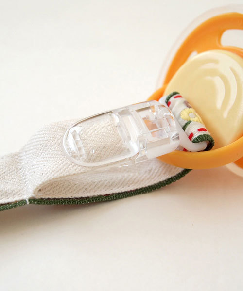 Hoppetta（ホッペッタ）の「【Hoppetta(ホッペッタ)】 マルチクリップ2本セット（その他ベビー用品・キッズ・ホワイト×グリーン・ONE SIZE）」の6枚目の写真