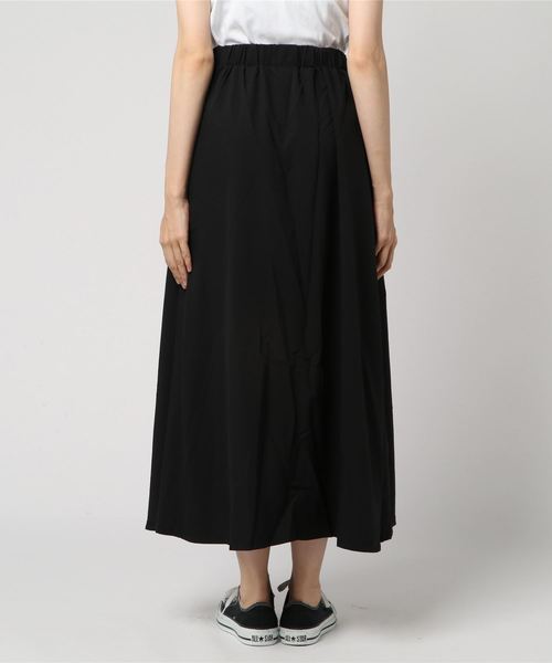 CONVERSE（コンバース）の「CONVERSEサイドラインワンポイント刺繍スカート（スカート・レディース・ブラック/ネイビー・MEDIUM）」の3枚目の写真