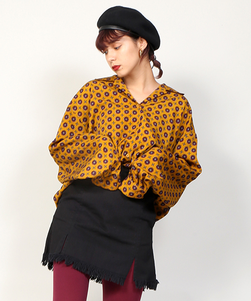 PUNYUS（プニュズ）の「小紋柄開襟シャツ（シャツ/ブラウス・レディース・ブラック/マスタード/ワイン・1/2/4/3）」の3枚目の写真