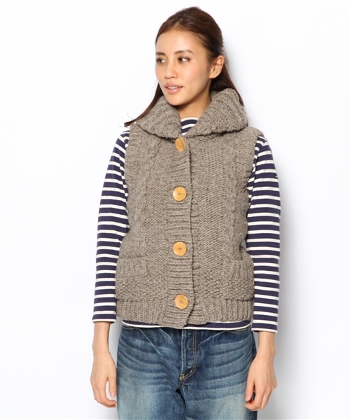 SHIPS for women(シップスフォーウィメン)の「liflattie:ペルー ケーブル ベスト(ベスト・レディース・ライトグレー/ブラウン/レッド・ONE SIZE)」の4枚目の写真