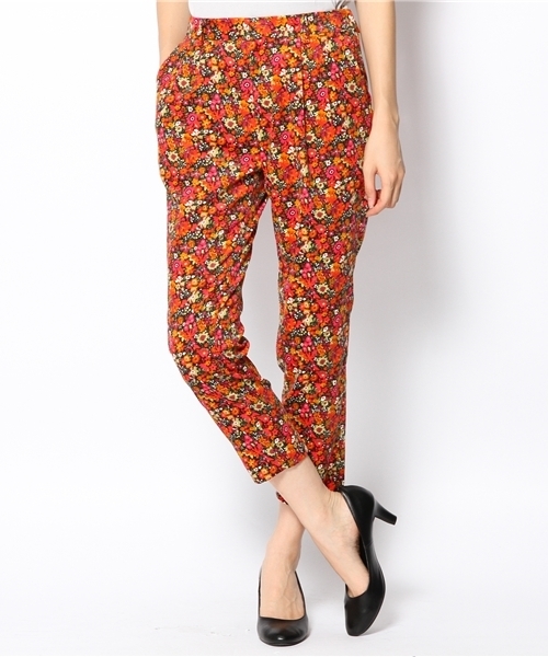 BEAMS LIGHTS Women's（ビームスライツ ウィメンズ）の「□BEAMS LIGHTS / リバティプリント 細コールパンツ（その他パンツ・レディース・オレンジ/ネイビー・36/38）」の2枚目の写真
