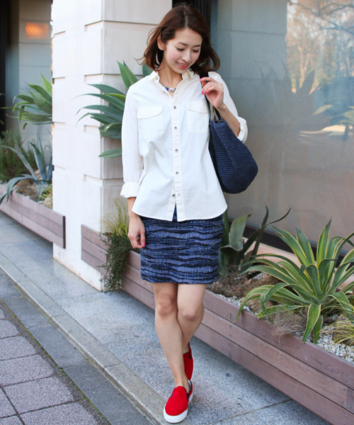 BEAUTY&YOUTH UNITED ARROWS(ビューティーアンドユースユナイテッドアローズ)の「BYBC ∵ツイルダイミリタリーシャツ ◆(シャツ/ブラウス・レディース・オフホワイト/ベージュ/オリーブ・FREE)」の4枚目の写真