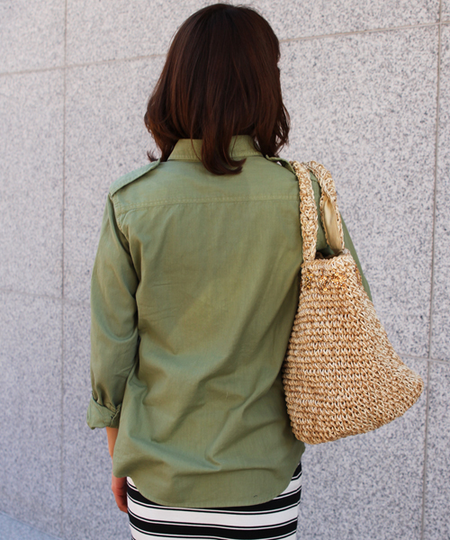 BEAUTY&YOUTH UNITED ARROWS(ビューティーアンドユースユナイテッドアローズ)の「BYBC ∵ツイルダイミリタリーシャツ ◆(シャツ/ブラウス・レディース・オフホワイト/ベージュ/オリーブ・FREE)」の13枚目の写真