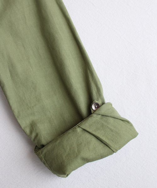 BEAUTY&YOUTH UNITED ARROWS(ビューティーアンドユースユナイテッドアローズ)の「BYBC ∵ツイルダイミリタリーシャツ ◆(シャツ/ブラウス・レディース・オフホワイト/ベージュ/オリーブ・FREE)」の6枚目の写真