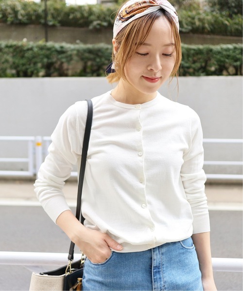 La TOTALITE（ラトータリテ）の「EMIL クルーネックカーディガン【手洗い可能】◆（カーディガン/ボレロ・レディース・ブラウン/アイボリー/パープル/イエロー・FREE）」の2枚目の写真