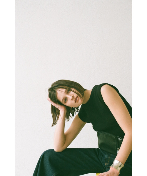 CLANE(クラネ)の「NO SLEEVE THERMAL TOPS(Tシャツ/カットソー・レディース・ホワイト/ブラック/ベージュ・1/2)」の2枚目の写真