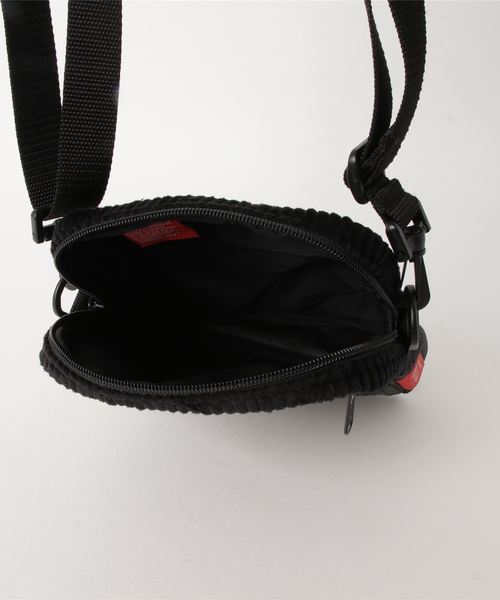 Manhattan Portage（マンハッタンポーテージ）の「Brisbane Moss Fabric City Light Bag（ショルダーバッグ・メンズ・ブラック/マルチ・X-SMALL）」の5枚目の写真