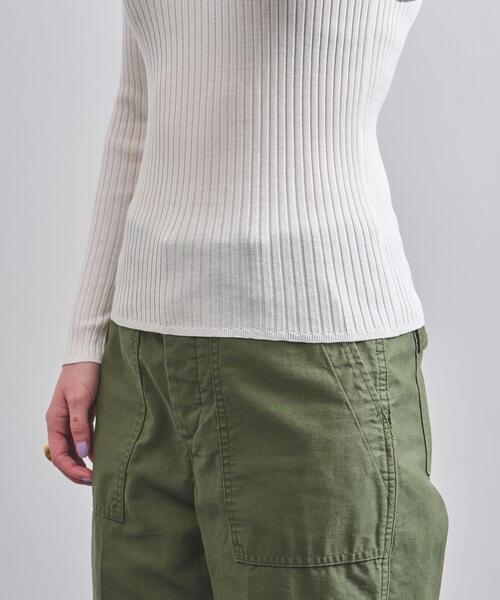 UNITED ARROWS(ユナイテッドアローズ)の「UBCB リブ クルーネック ロングスリーブニット†(ニット/セーター・レディース・ライトブルー/ライム/オフホワイト/ブラック・フリー)」の8枚目の写真
