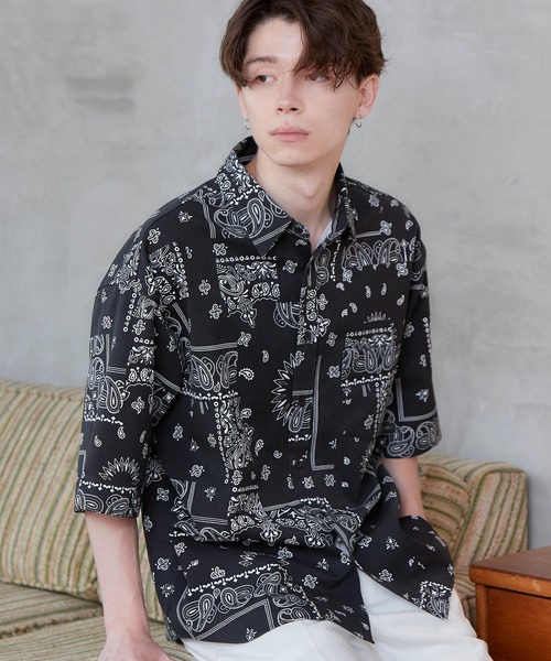 MONO-MART（モノマート）の「オーバーサイズTRストレッチレギュラーカラーシャツ 半袖（シャツ/ブラウス・メンズ・ライトグレー/ブラウン/インディゴブルー/ブルー系その他/ベージュ系その他3/オフホワイト/グレー系その他/ストライプ/ベージュ系その他4/ブラック/オリーブ/ベージュ系その他/グレー系その他2/ブルー系その他2/ネイビー/サックスブルー/グリーン系その他/ベージュ系その他2/ブラック系その他/ベージュ系その他5/グリーン系その他2/スモークピンク/ライラック/グリーン/ブルー系その他3/ラベンダー/グレイッシュブルー/ピンク系その他/グリーン系その他3/サックスブルー系/グレー系3/ブラウン系その他/グレー系2/バーガンディー/ライトブルーグレー/グレー系1/ベージュ/ブラック系/チャコールグレー/ベージュ系1/アイボリー系/ブルー系1/グレー系4/ブラック系1/ブルーグリーン/カーキ・L/M/XL/S）」の4枚目の写真