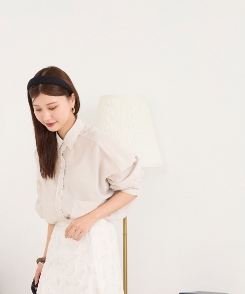 OMNES（オムネス）の「ニュアンスカラーシアー ビッグシルエットシャツ（シャツ/ブラウス・レディース・アイボリー/ラベンダー・FREE）」の7枚目の写真