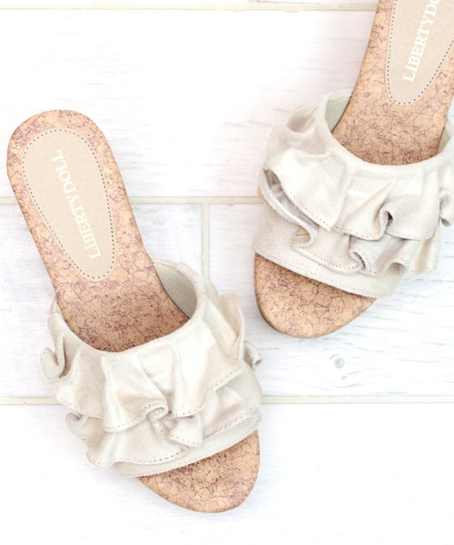 LibertyDoll(リバティードール)の「Liberty Doll / 厚底ウエッジヒールフリルサンダル(5528)(サンダル・レディース・ブラック/ベージュ/マスタード/レッド・LL/S/M/L)」の1枚目の写真